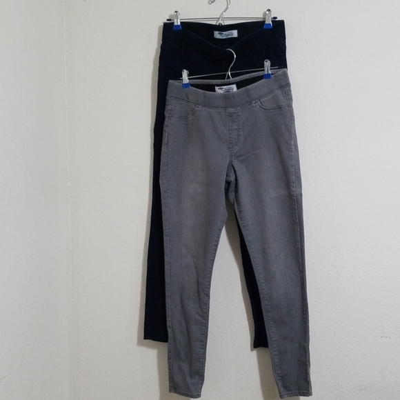 Old Navy Pants - Super Skinny Leggings 2 pairs Dark Blue and Grey